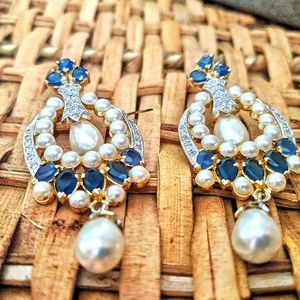 Chandelier earrings